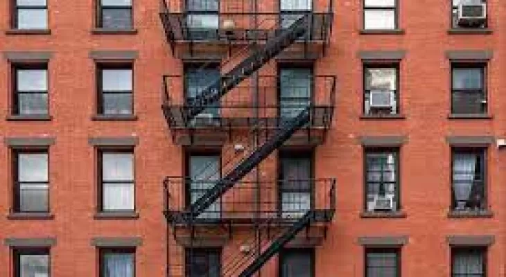 استاندارد پله فرار یا پله اضطراری چیست