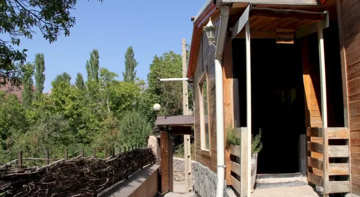 بهره‌برداری از یک اقامتگاه بوم‌گردی در قزوین