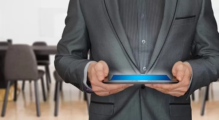 بهترین مشاور املاک چه کسی است و چه مهارت‌هایی دارد؟