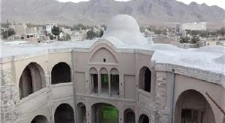 مرمت ورودی بازار شمس‌السلطنه نراق