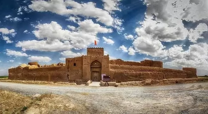 قلعه سریزد نخستین بانک جهان