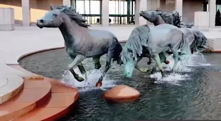 مروارید مجسمه های شهری در دنیا