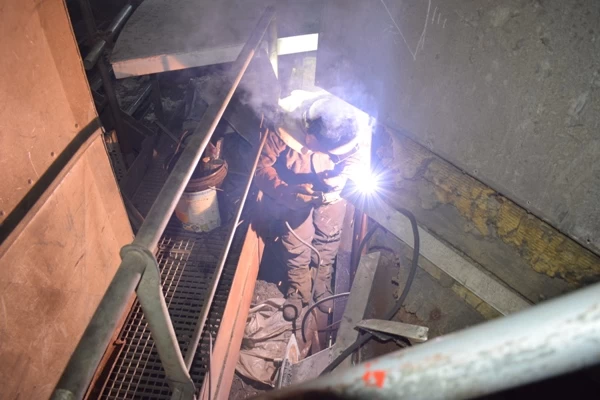 تعویض سکتور پلیت‌های بخش سرد در ایرهیترهای شماره ۱ و ۲ واحد ۳ نیروگاه طوس