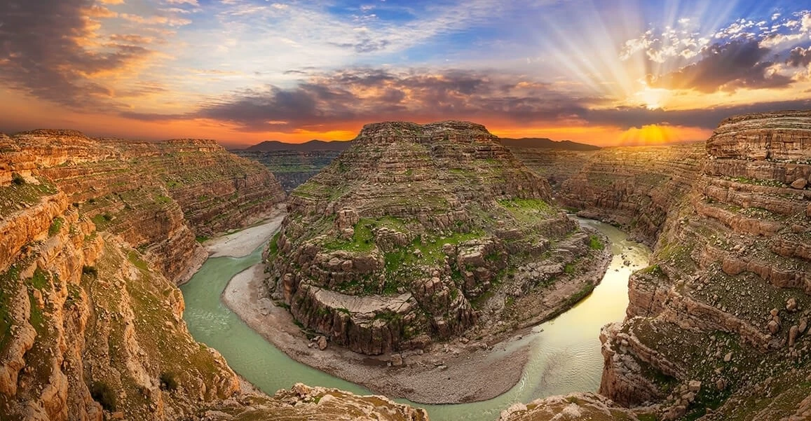 دره شیرز کجاست؟