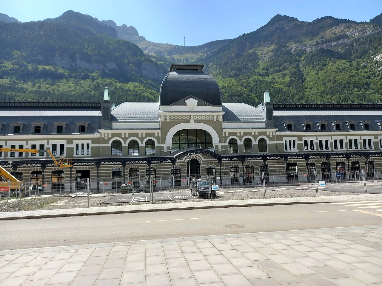 تبدیل ایستگاه قطار متروکه به هتلی مجلل