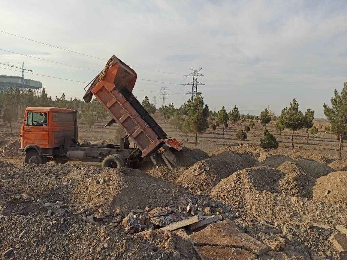 مسطح سازی و ترمیم فضای اطراف واحدهای نیروگاه طوس