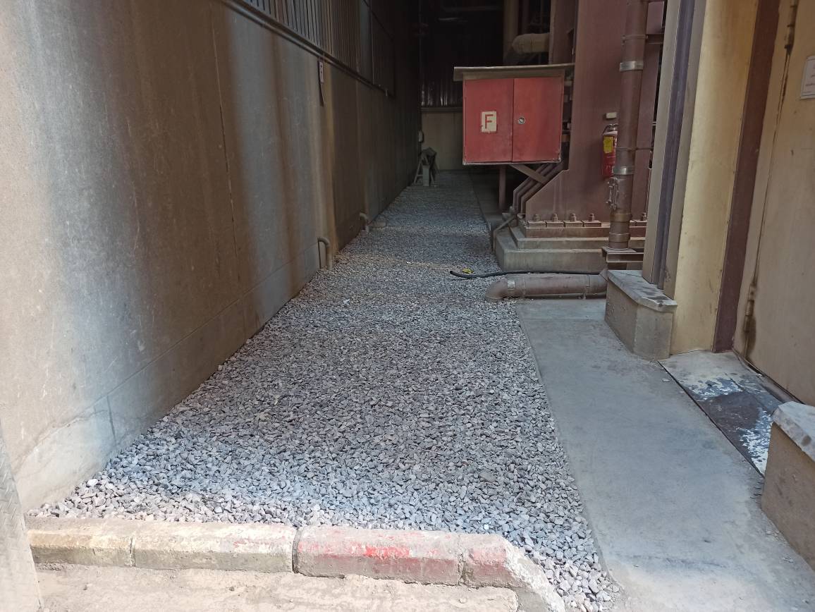 مسطح سازی و ترمیم فضای اطراف واحدهای نیروگاه طوس