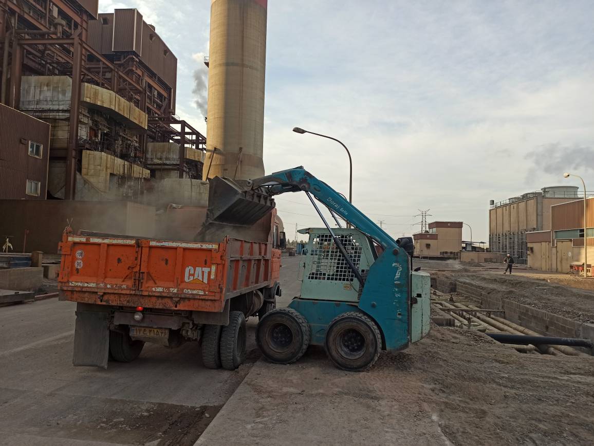 مسطح سازی و ترمیم فضای اطراف واحدهای نیروگاه طوس