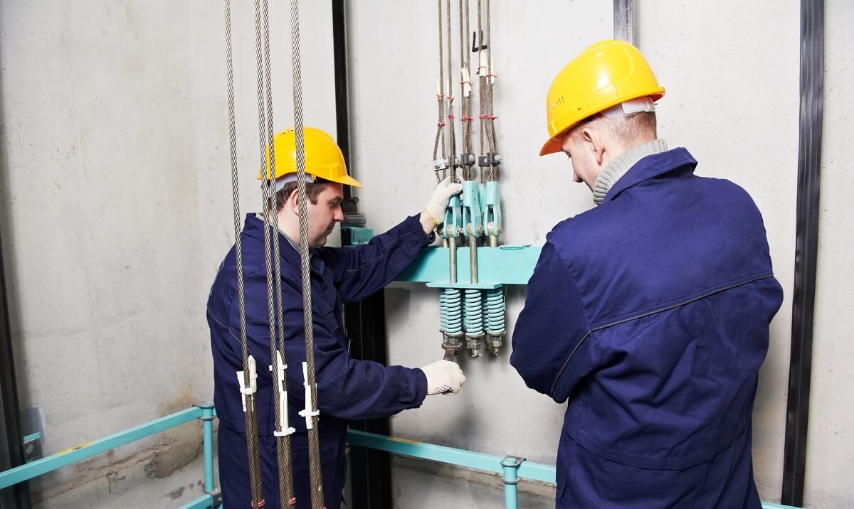 درب و ریل آسانسور