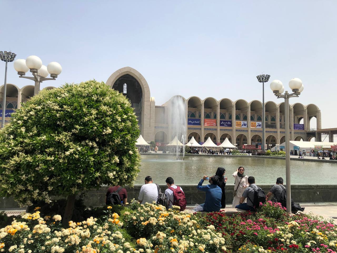 نمایشگاه کتاب تهران به نیمه رسید + تصاویر