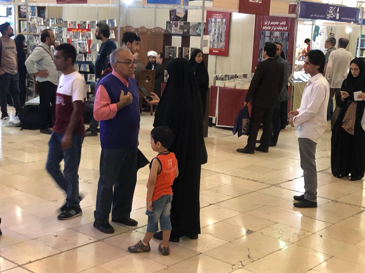 نمایشگاه کتاب تهران به نیمه رسید + تصاویر