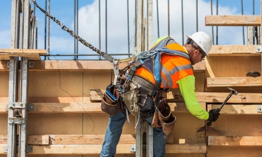 اصلاح مجدد قانون بیمه کارگران ساختمانی