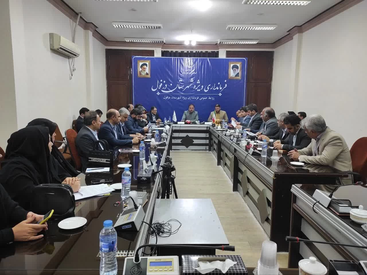 انتقاد نماینده دزفول در مجلس از سخت‌گیری بانک‌ها