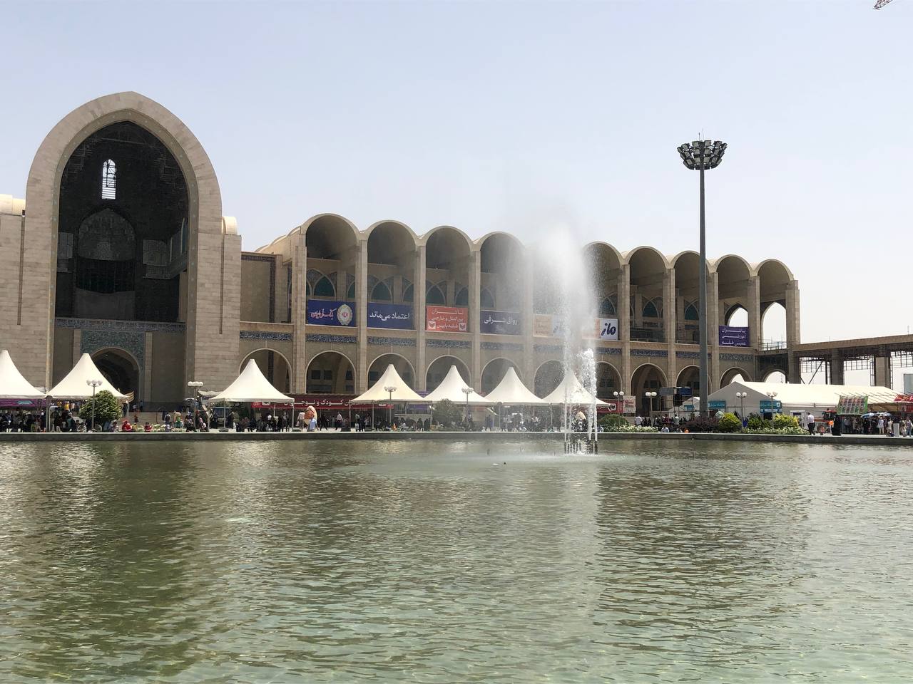 نمایشگاه کتاب تهران به نیمه رسید + تصاویر