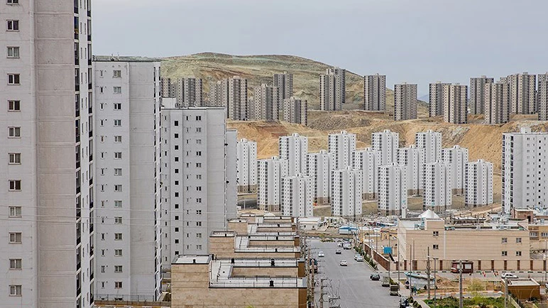 وجود ۳۰۰۰ ملک در کشور که مالکان آنها هر کدام ۱۰۰ خانه دارند