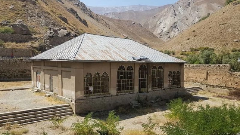 ویرانه‌ای به نام کاخ ناصری