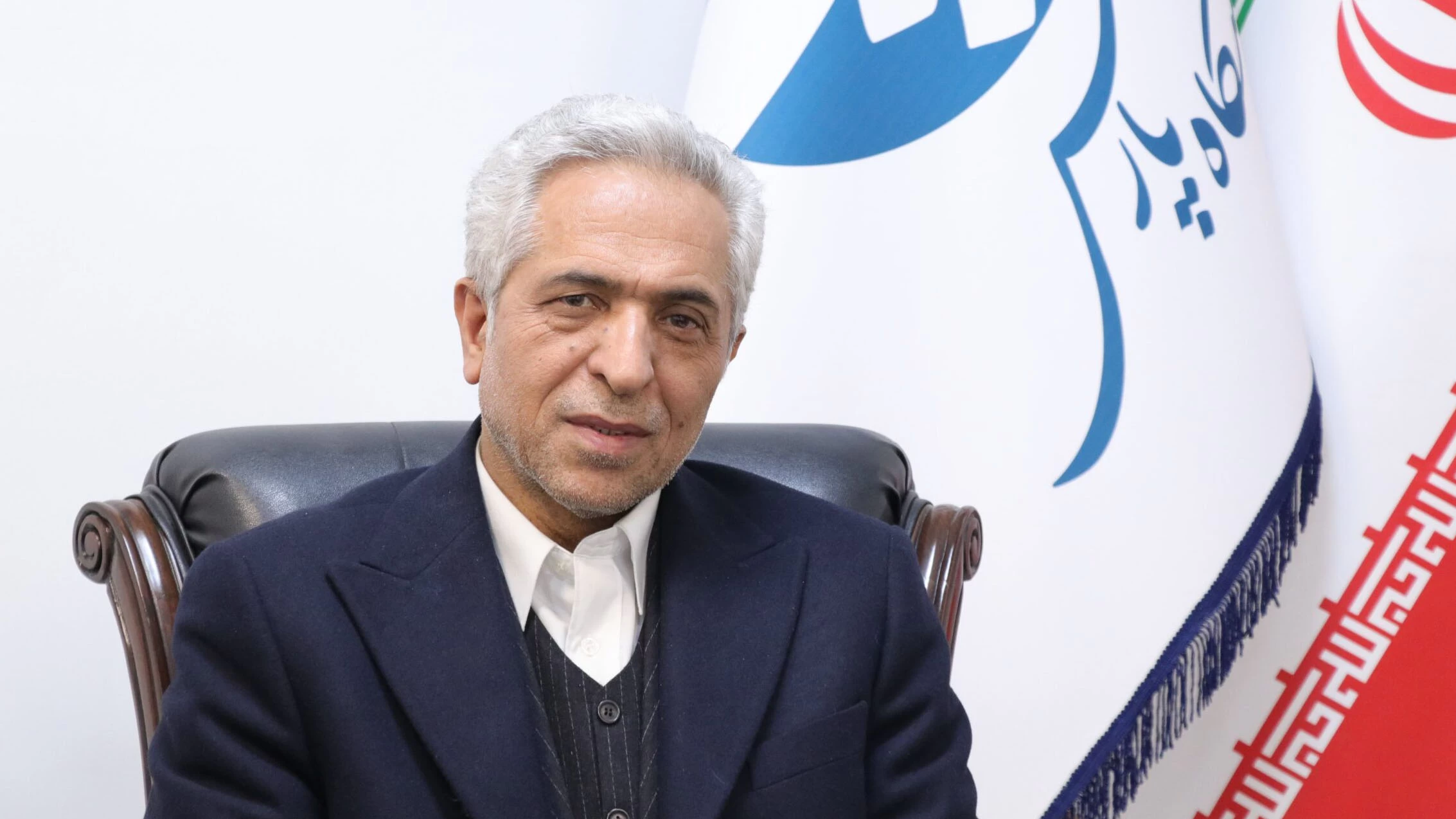 گذری بر زندگی محمود گلابچی