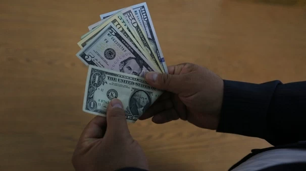 رقابتی کردن بازار؛ راهکاری برای دلارزدایی از اقتصاد ایران