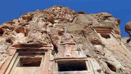 گور دخمه های 