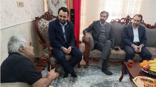 عیادت از کارمند پیشکسوت و جانباز بانک صادرات ایران در قم