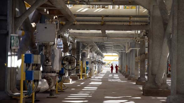 بازدید رییس ستاد اجرایی از پالایشگاه استحصال اِتان پارسیان