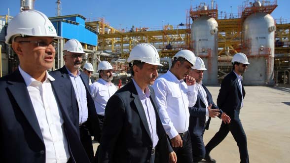 بازدید رییس ستاد اجرایی از پالایشگاه استحصال اِتان پارسیان