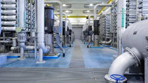 راه اندازی آب شیرین کُن شناور برای مبارزه با خشکسالی