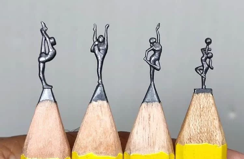 ویدیو/ حکاکی نفس گیر بر نوک مداد !