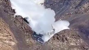 ویدیو/ ریزش یخچال های طبیعی