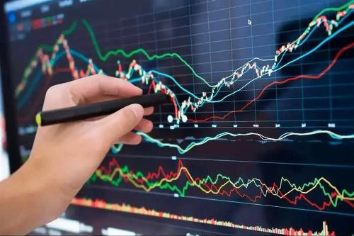 جذابیت نصفه و نیمه بورس