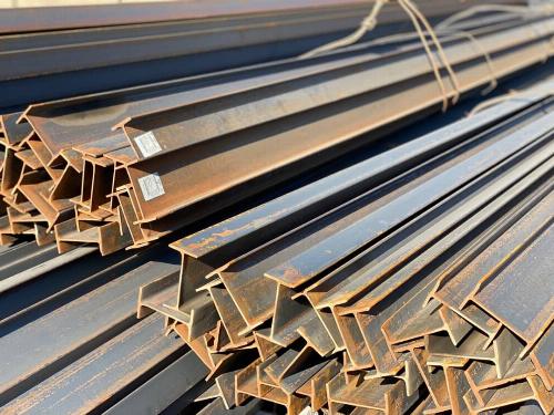 تیرآهن از تب وتاب افتاد؛ بازار همچنان در فاز انتظار