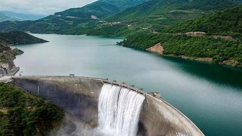 ذخایر آبی ۱۲ سد مهم کشور زیر ۱۰ درصد+ جدول