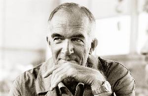 ویدیو/ طراح بانک ملی خیابان انقلاب