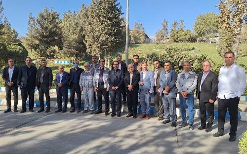 نشست شورای اداری رودبار با محوریت صنعت برگزار شد