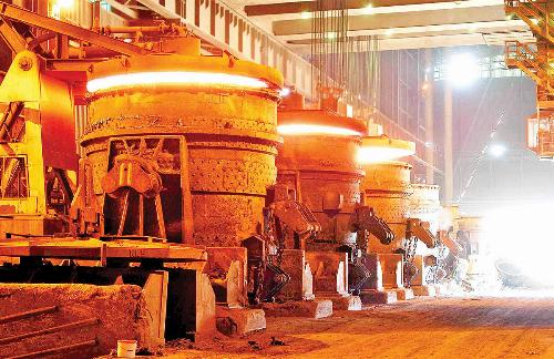 رشد ۵ درصدی تولید فولاد ایران؛ برق پایدار عامل جهش؟