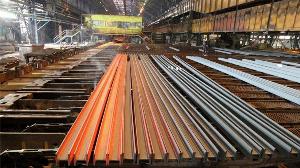 تولید تیرآهن کاهش یافت؛ رشد ۵ درصدی تولید فولاد